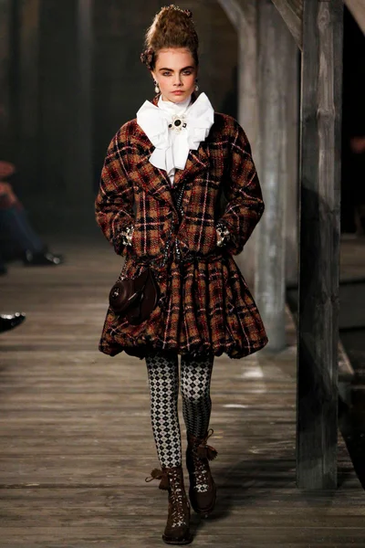 Look 36